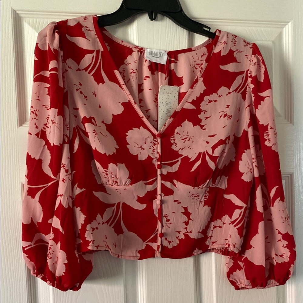 NWT Sienna Sky Red and Pink Puff Sleeve Size Large Crop Blouse